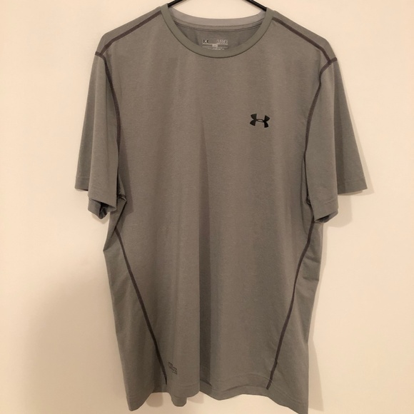 Under Armor Athletic Shirt - Picture 1 of 3